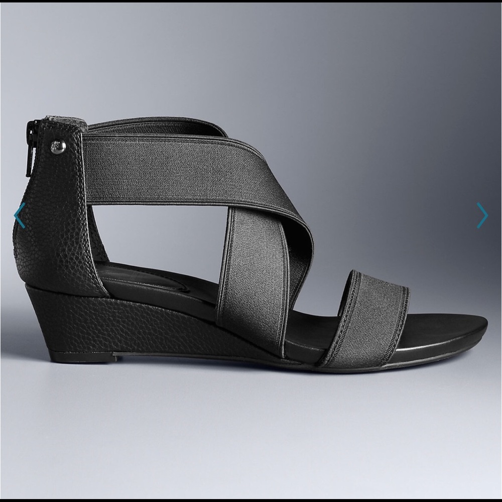 NEW Vera Wang Wedge Sandals 6.5M Black Prosperity Women’s